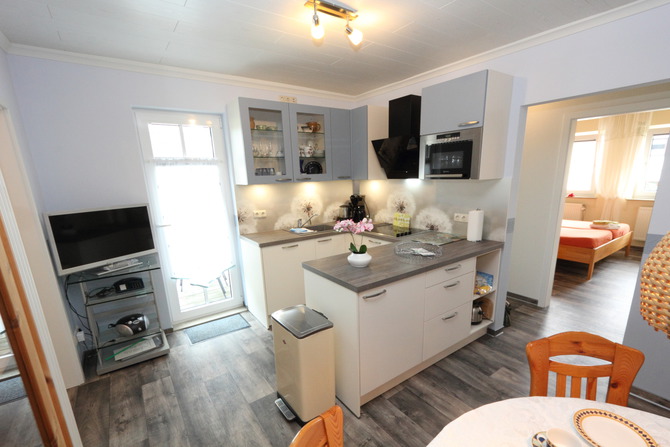 Ferienwohnung in K&uuml;hlungsborn - Ferienhaus zum Strand - Zugang zum Balkon