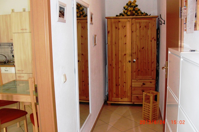 Ferienwohnung in Sellin - Sonnengl&uuml;ck in der Residenz Seeblick - Flur mit Schuhschrank