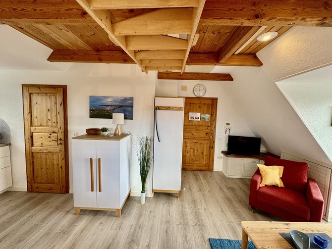 Ferienwohnung in Fehmarn OT Albertsdorf - Weber III - Links Badezimmer, rechts Eingangst&uuml;r