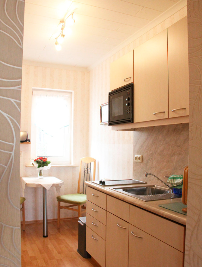 Ferienwohnung in K&uuml;hlungsborn - Ferienhaus zum Strand - komfortable K&uuml;che