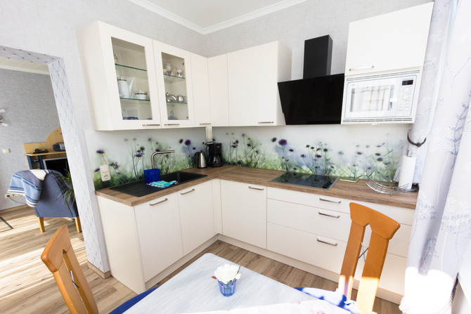 Ferienwohnung in K&uuml;hlungsborn - Ferienhaus zum Strand - separate K&uuml;che mit Geschirrsp&uuml;ler